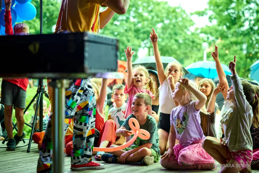 Interaktywny show dla dzieci z udziałem dziecka na scenie